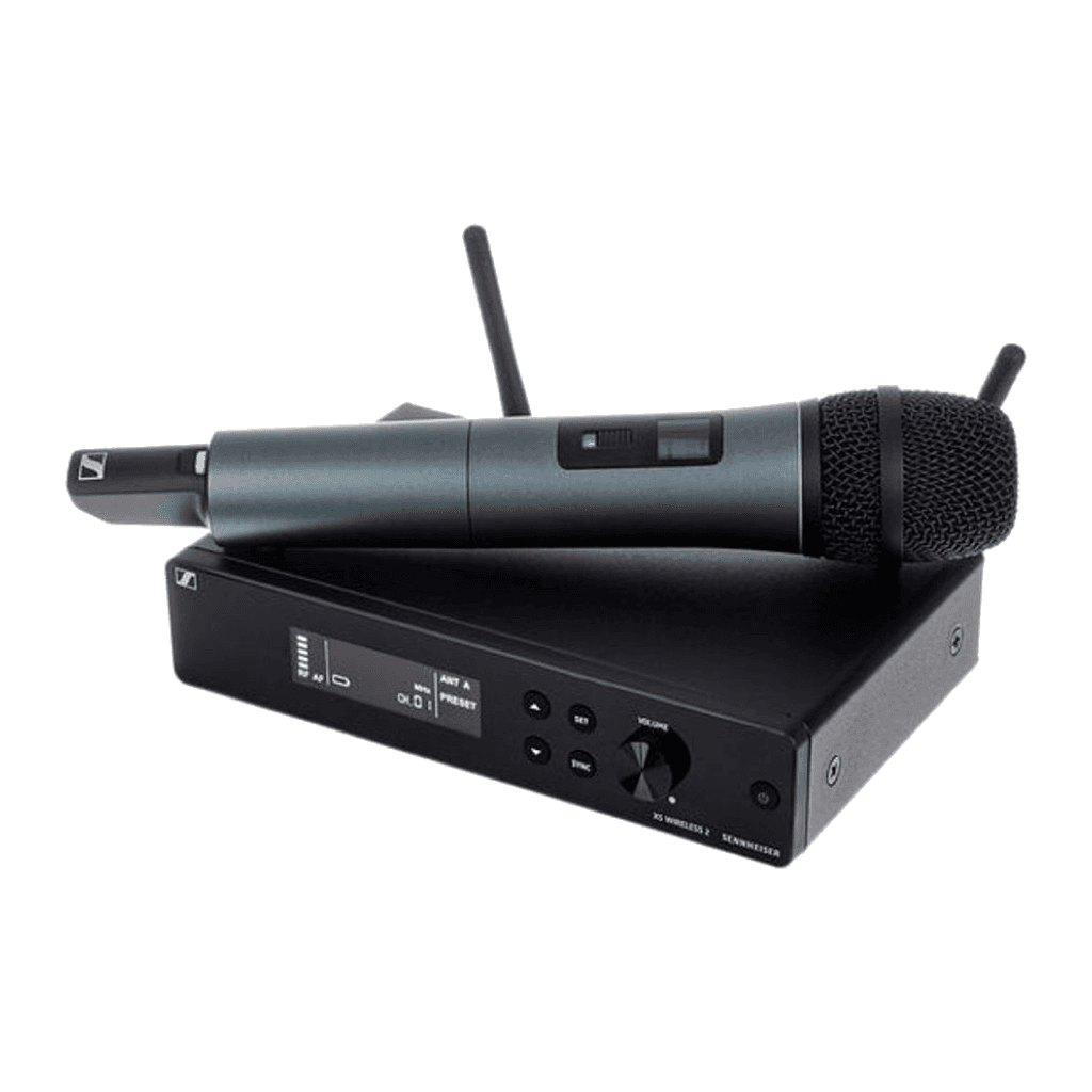 Sennheiser XSW 2-835 set: SKM 835-XSW handheld resting on the EM-XSW 2 receiver with its two antennas